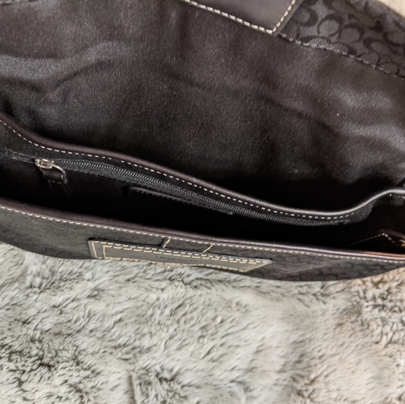 Purse - Picture 3 of 9